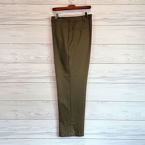 Tommy Hilfiger mens trousers olive green straight leg Size 36X32 EUC